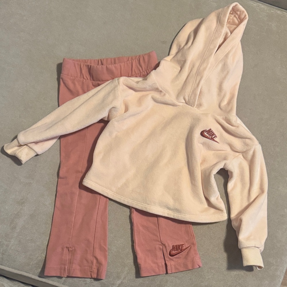 Nike Toddler Pink sweatshirt and flare eggings Set